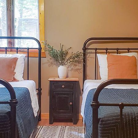 Fall Getaway Resort-3 King Suites, Dog-Friendly Seeley 外观 照片