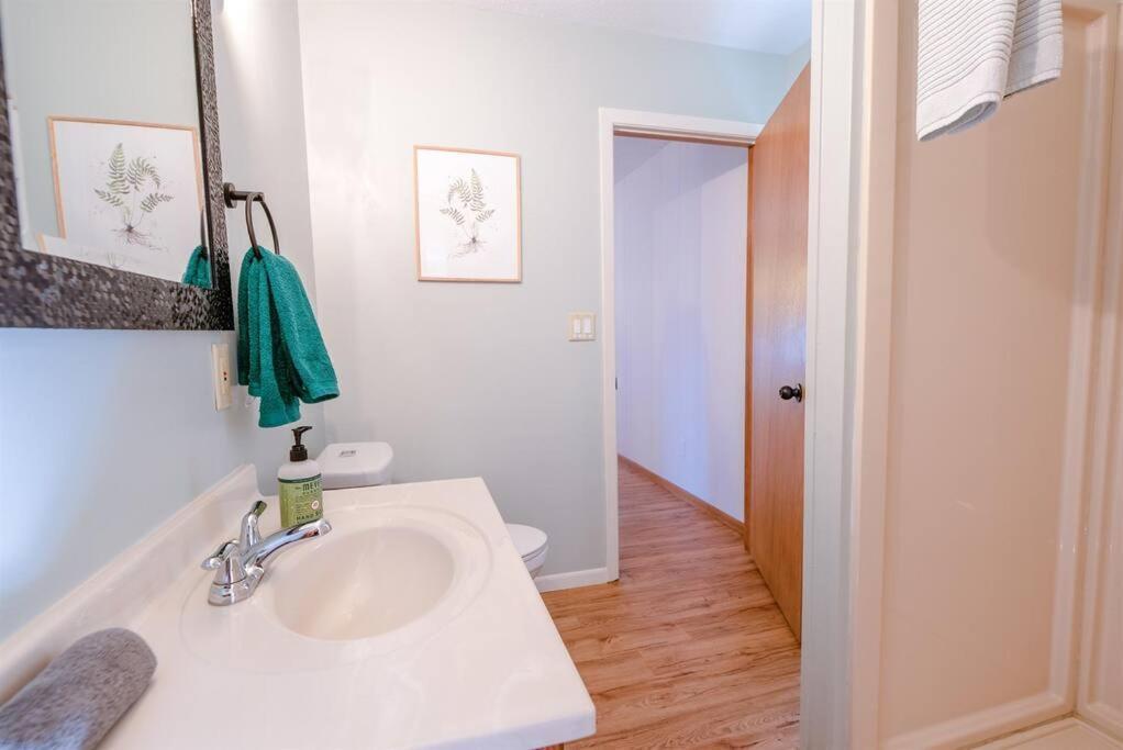 Fall Getaway Resort-3 King Suites, Dog-Friendly Seeley 外观 照片