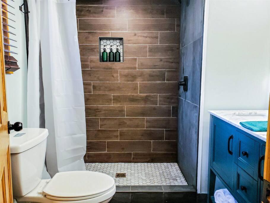 Fall Getaway Resort-3 King Suites, Dog-Friendly Seeley 外观 照片